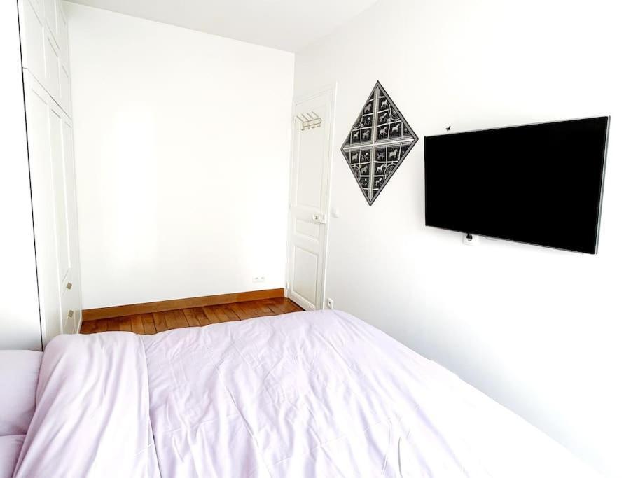 Apartment A 2 Pas Du Metro Paris